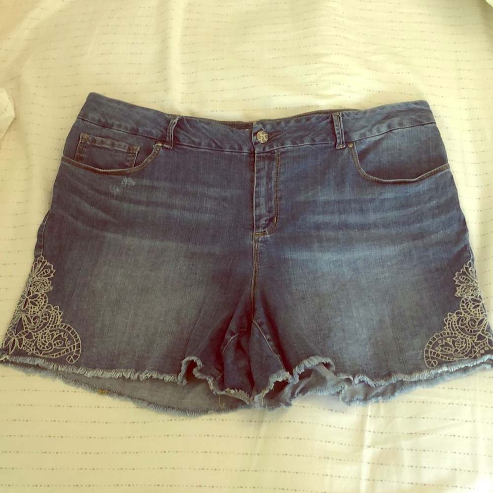 Women’s Denim Shorts with Lace Trim - Blue